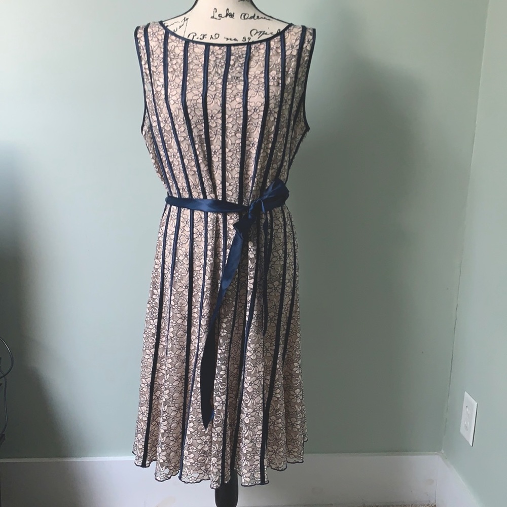 SL Fashions New York Pink Lace dress